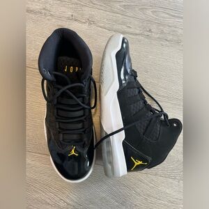 Jordan basketball shoe